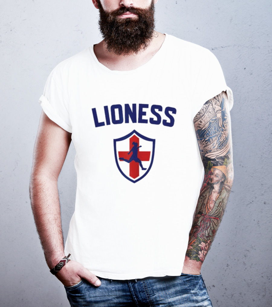 LIONESS England Team Crest Soccer Player Emblem T-Shirt