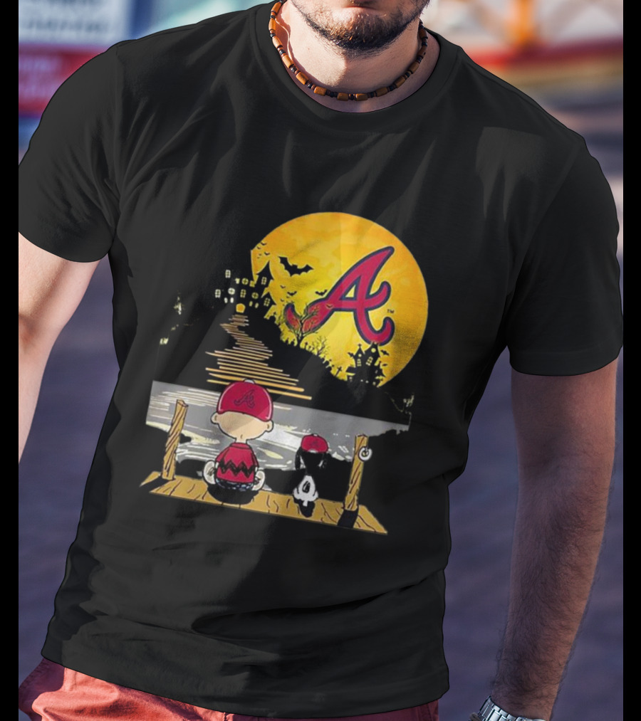 Snoopy Charlie Brown Atlanta Braves Halloween Under Moon T-Shirt