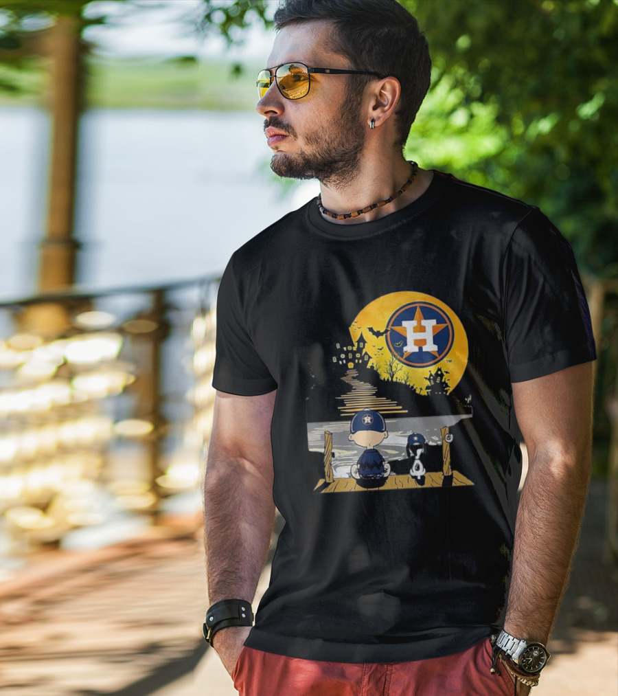 Snoopy Charlie Brown Houston Astros Halloween Moon Scene T-Shirt
