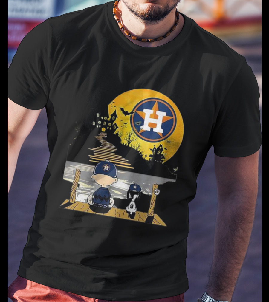 Snoopy Charlie Brown Houston Astros Halloween Moon Scene T-Shirt