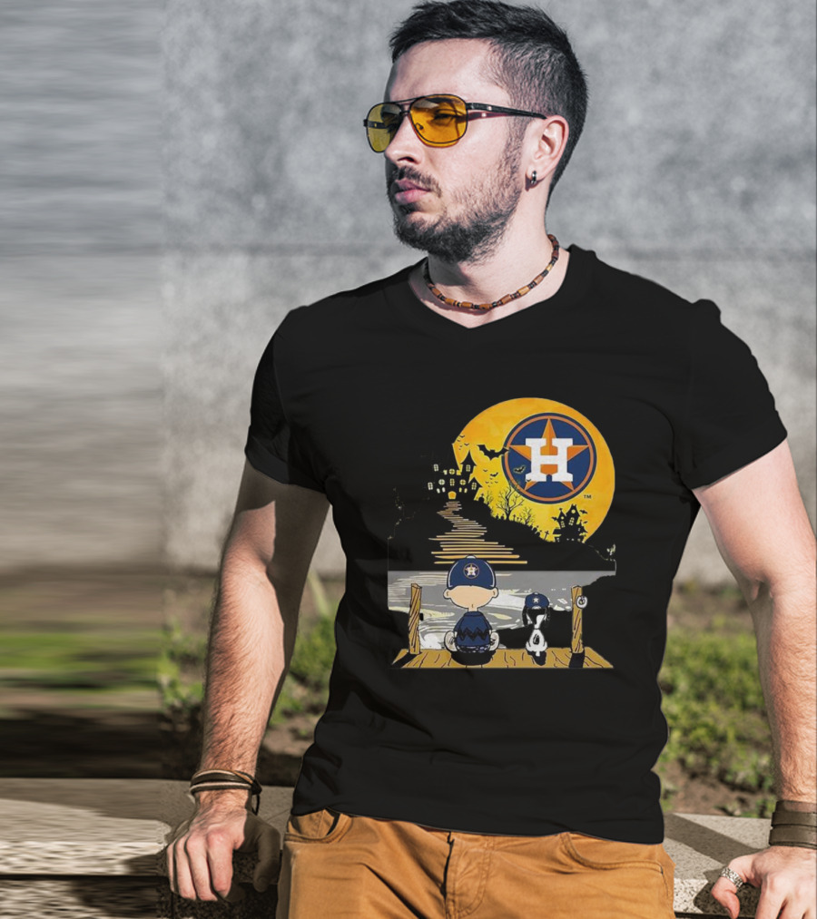 Snoopy Charlie Brown Houston Astros Halloween Moon Scene T-Shirt