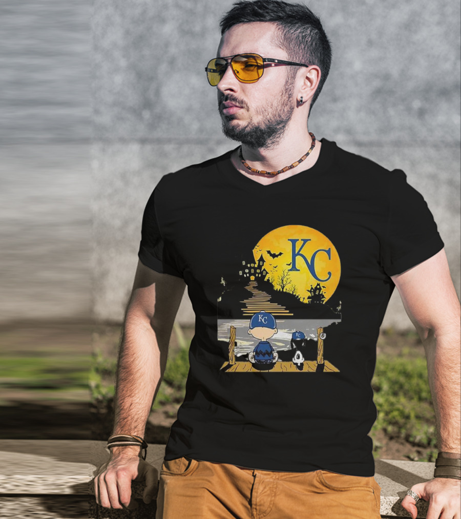 Snoopy Charlie Brown Halloween Kansas City Royals Moon Scene T-Shirt