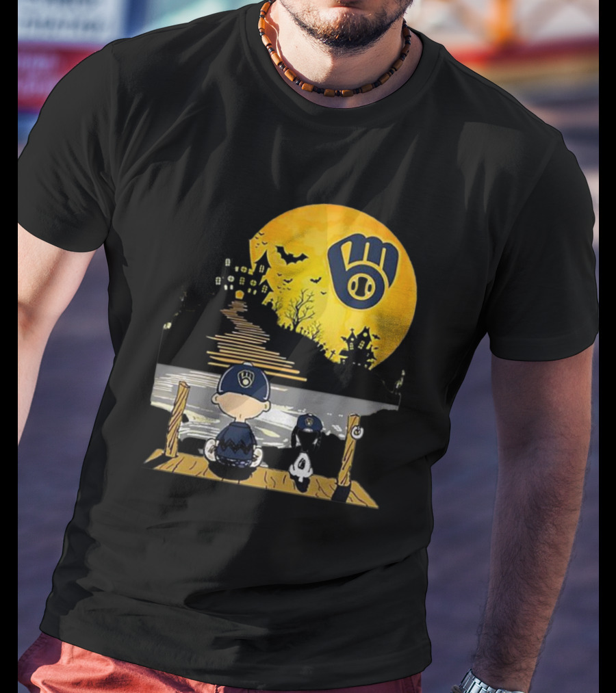 Snoopy Charlie Brown Under Moon Milwaukee Brewers Halloween Mansion Bats T-Shirt