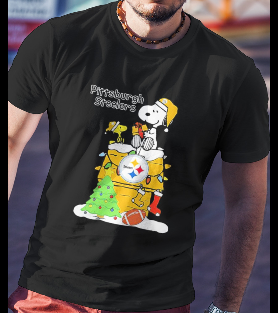 Pittsburgh Steelers Christmas Snoopy Rooftop Holiday Scene T-Shirt