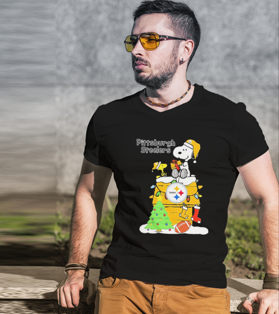 Pittsburgh Steelers Christmas Snoopy Rooftop Holiday Scene T-Shirt