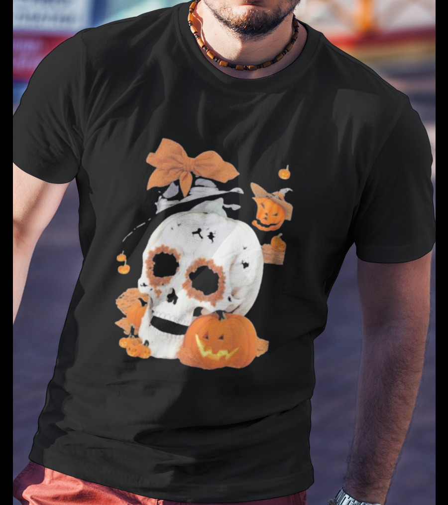 The Witch's Skull Pumpkin Halloween Hat And Laughing Jack-O'-Lanterns T-Shirt