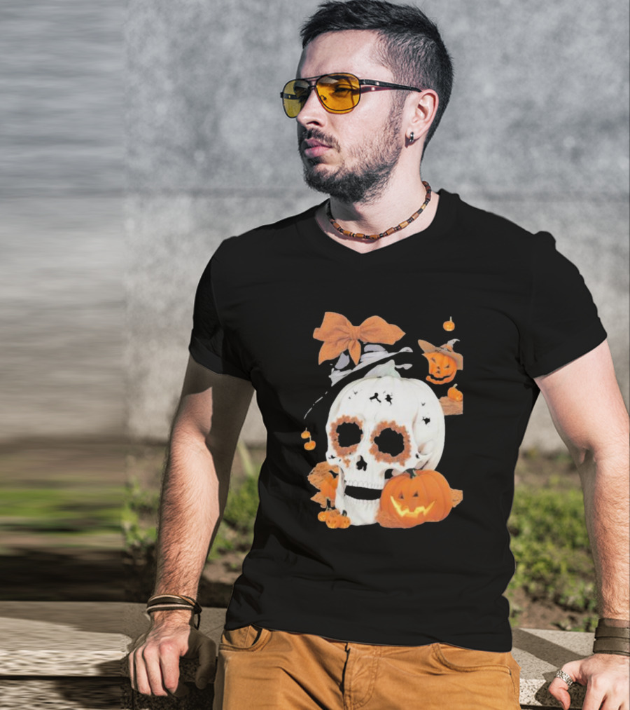 The Witch's Skull Pumpkin Halloween Hat And Laughing Jack-O'-Lanterns T-Shirt