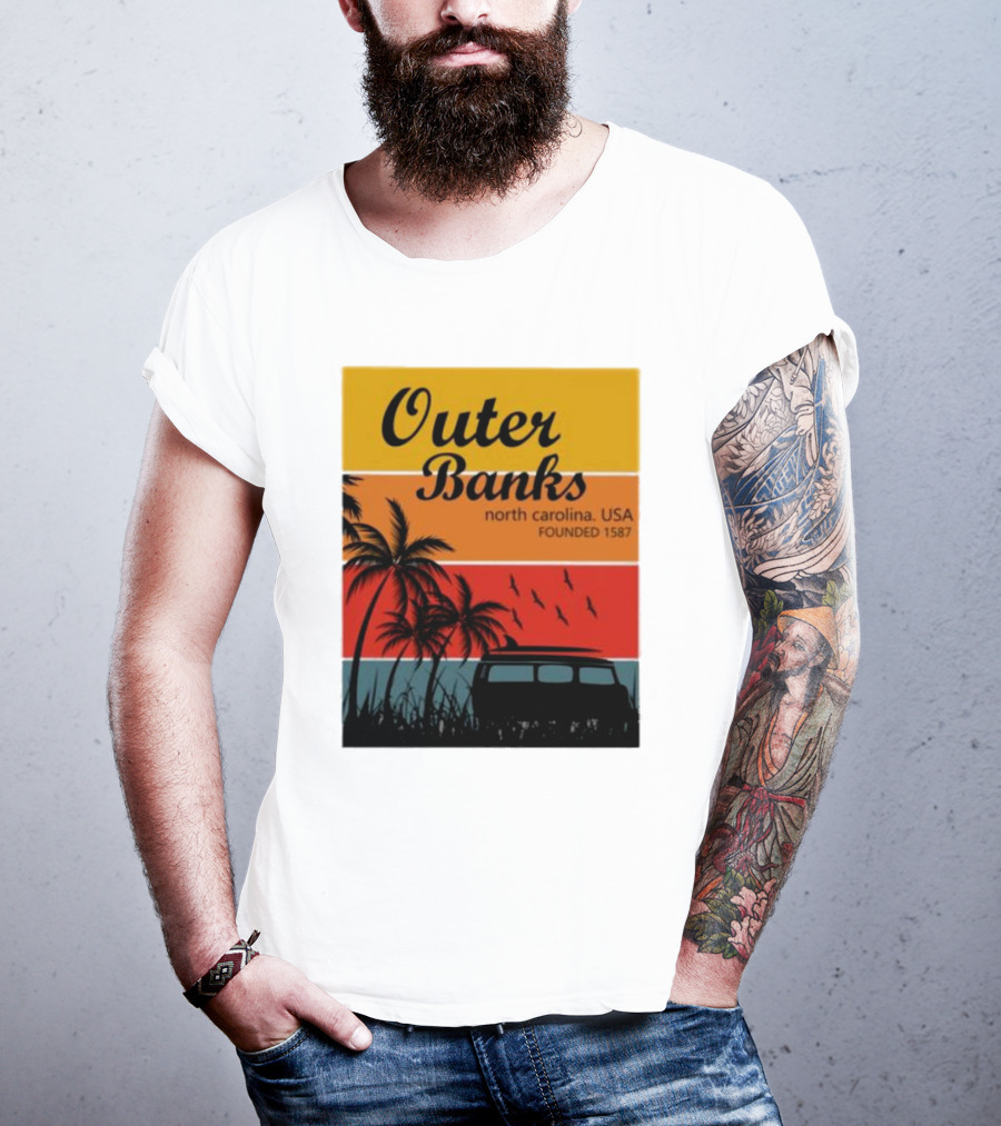 Outer Banks North Carolina USA Founded 1587 Vintage Car Beach Palm Trees T-Shirt