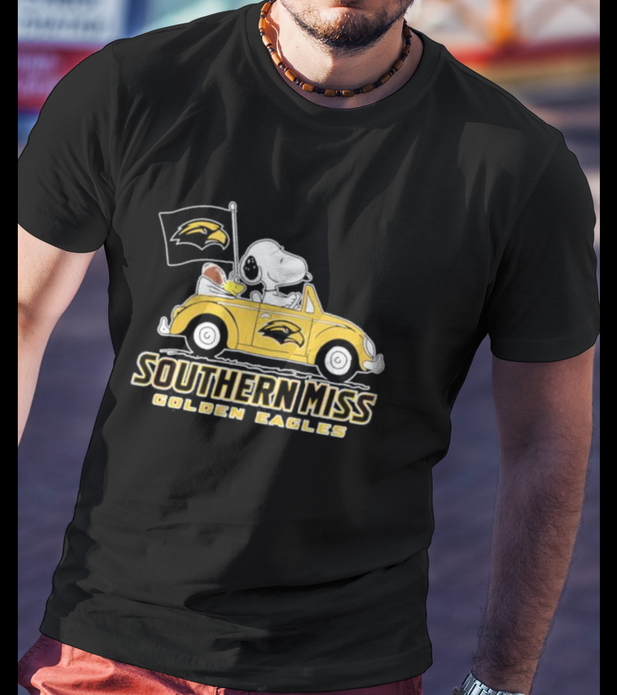 Southern Miss Golden Eagles Snoopy And Woodstock Driving Car T-Shirt