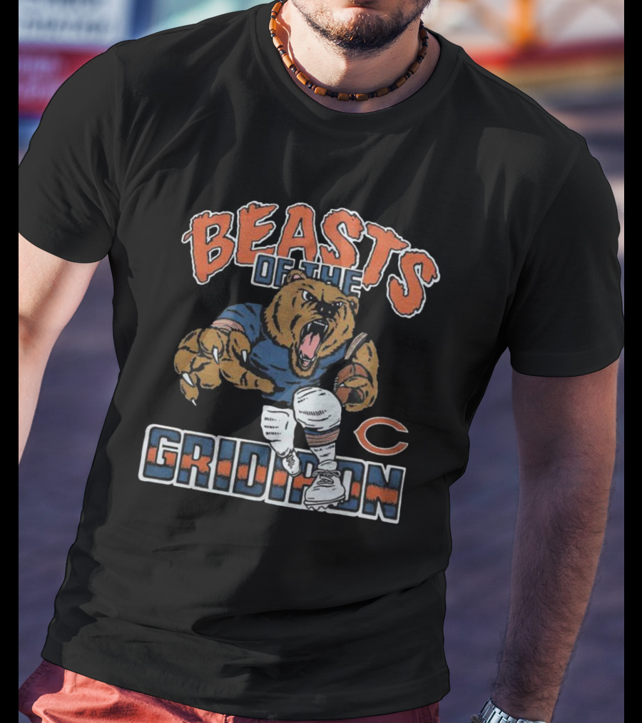 Chicago Bears Beasts Of The Gridiron Vintage Bear Mascot Football T-Shirt