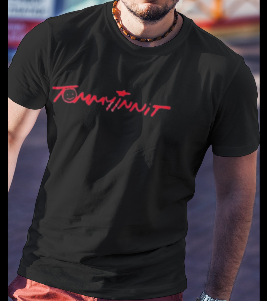 Tommyinnit Signature With Star And Smile Icon In Red T-Shirt