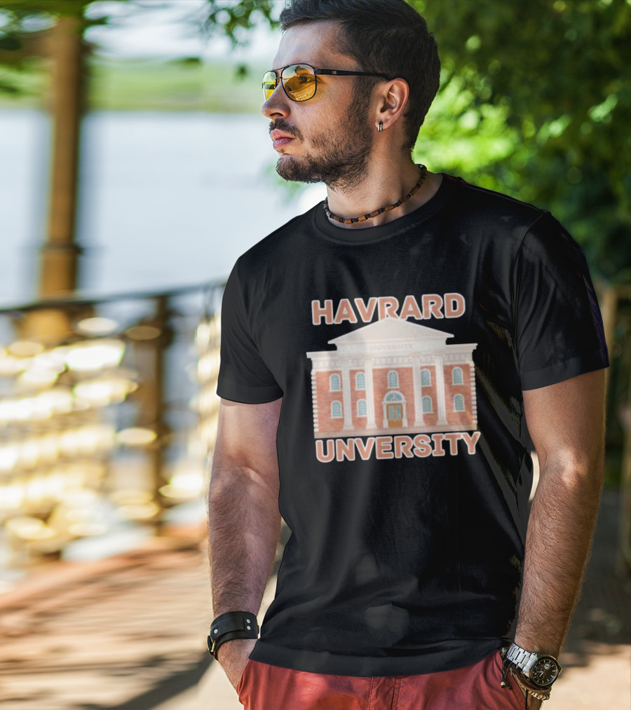 HAVRARD UNVERSITY Essential Building T-Shirt