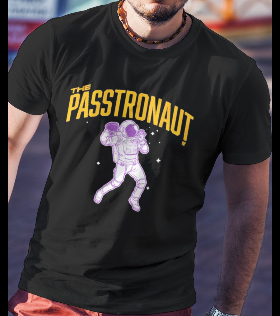 The Passtronaut Minnesota Football Astronaut Throwing Football T-Shirt