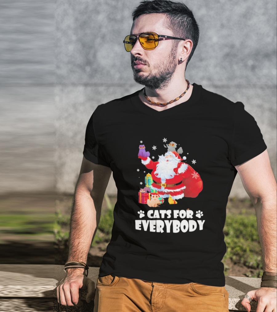 Santa Claus With Gift Cats For Everybody Fun Christmas T-Shirt
