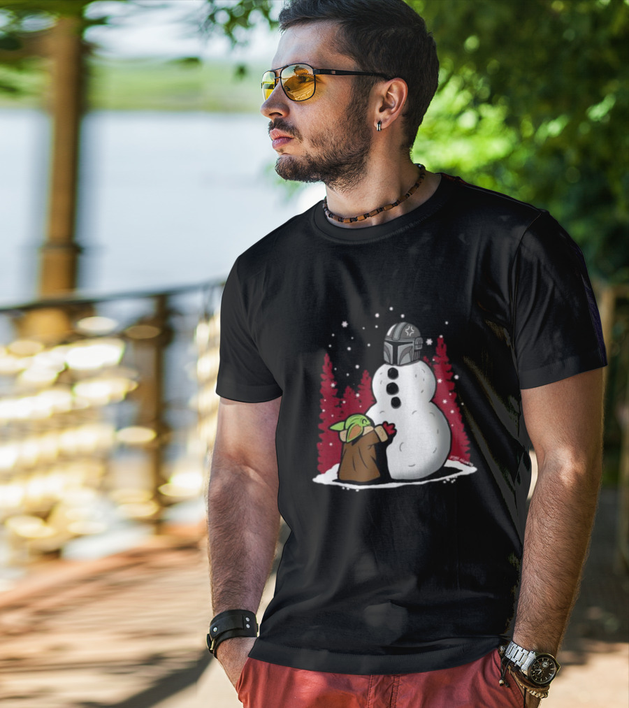 The Best Snowman In The Parsec Yoda Hugs Snowman Mandalorian Helmet Snow Star Wars T-Shirt