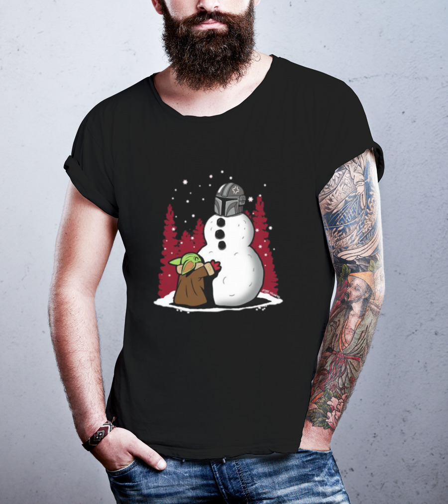 The Best Snowman In The Parsec Yoda Hugs Snowman Mandalorian Helmet Snow Star Wars T-Shirt
