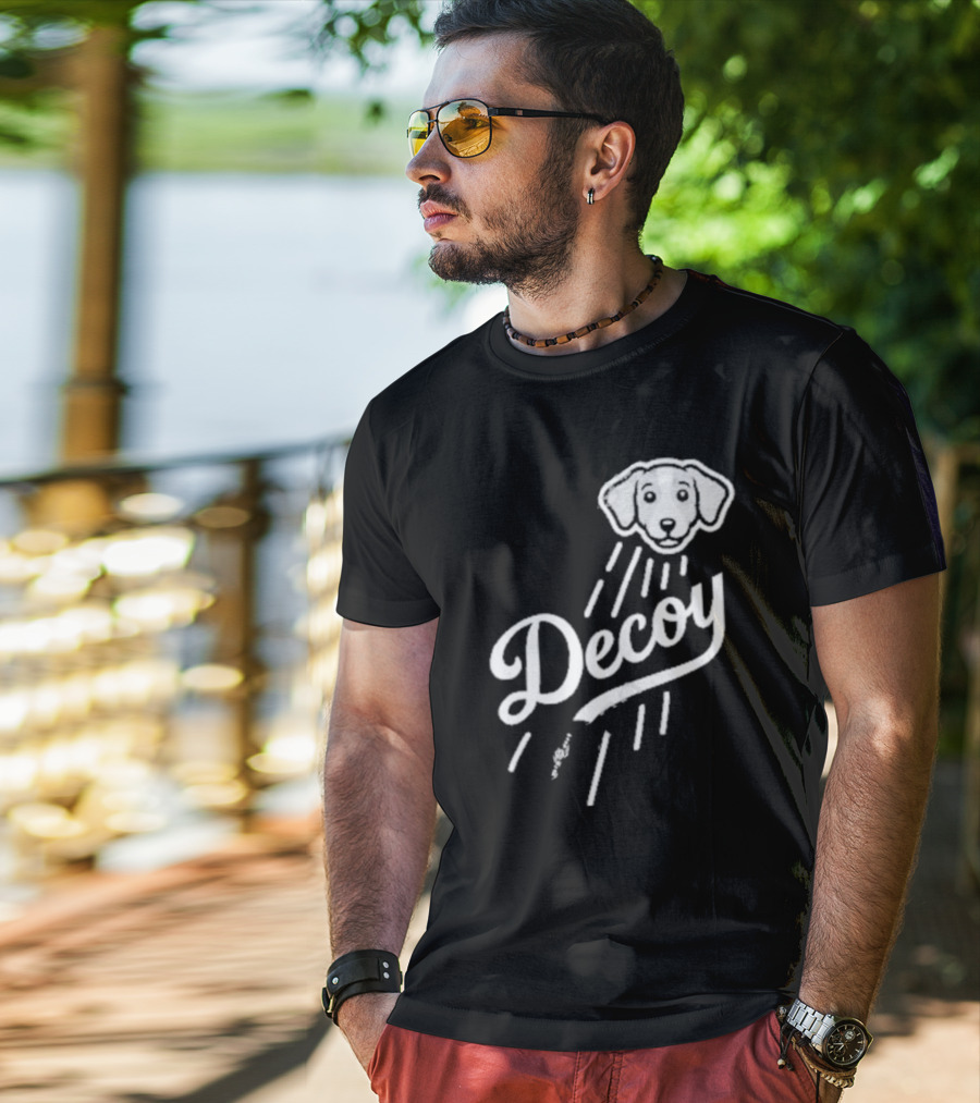 Decoy Rotowear Dog Head With Rays T-Shirt