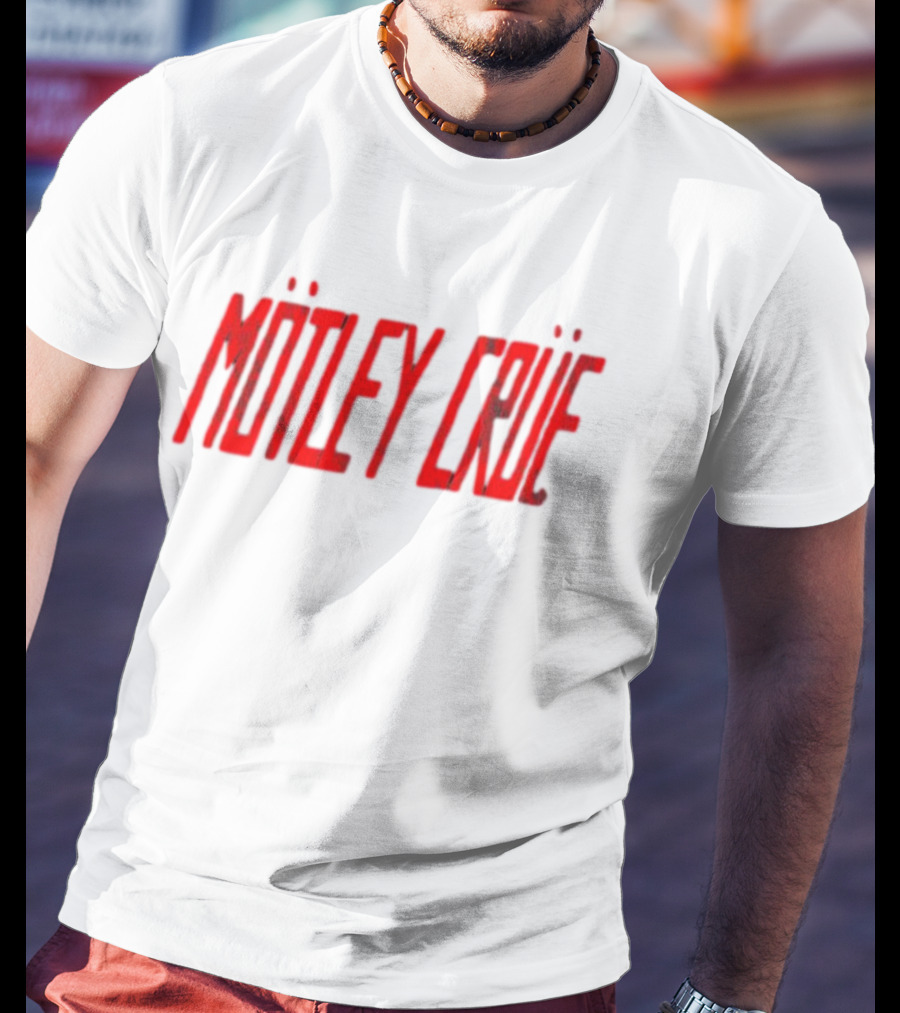 Mötley Crüe Vintage Black And Red Distressed Band T-Shirt