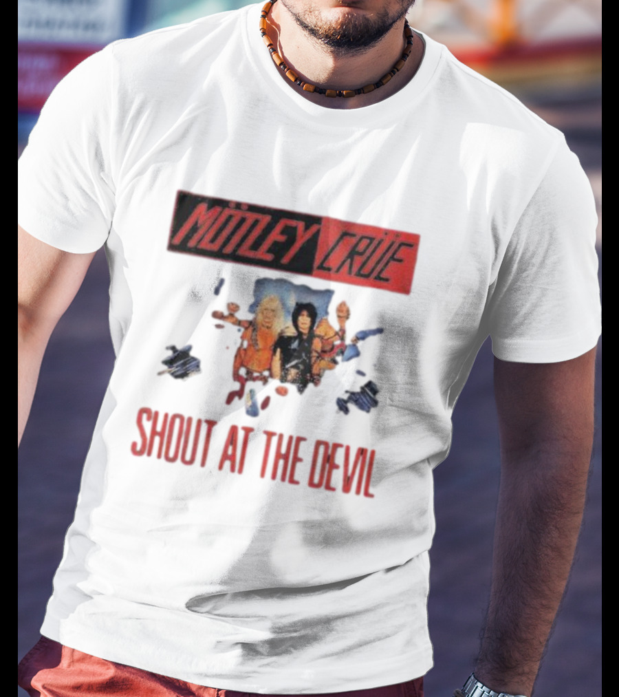 Mötley Crüe Shout At The Devil Classic Album Cover T-Shirt