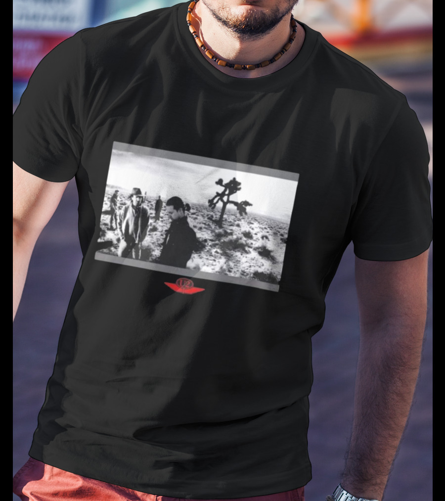 U2 Joshua Tree Album Cover Desert Scene 1980s Band Members T-Shirt