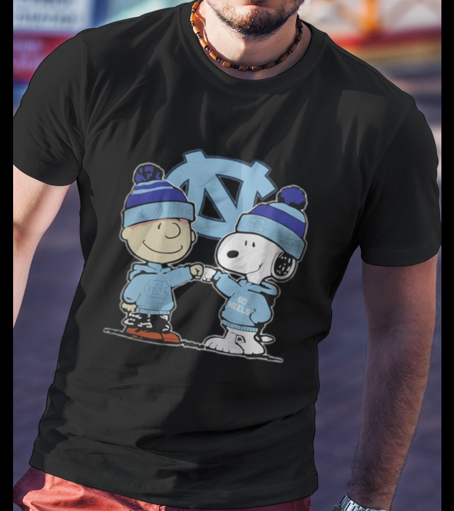 Snoopy And Charlie Brown Go Heels UNC Tar Heels Fist Bump North Carolina T-Shirt