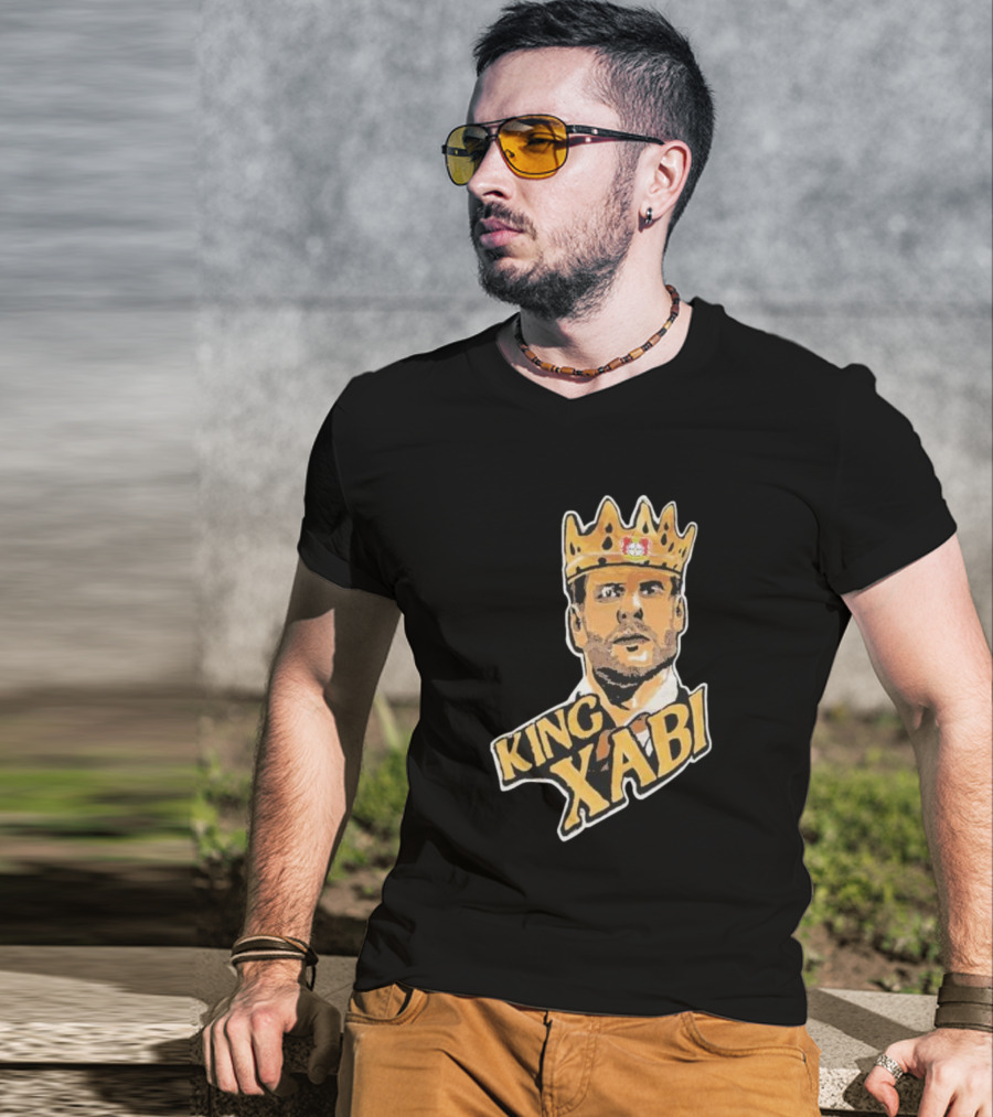 King Xabi Bayer Leverkusen Coach Icon With Crown T-Shirt