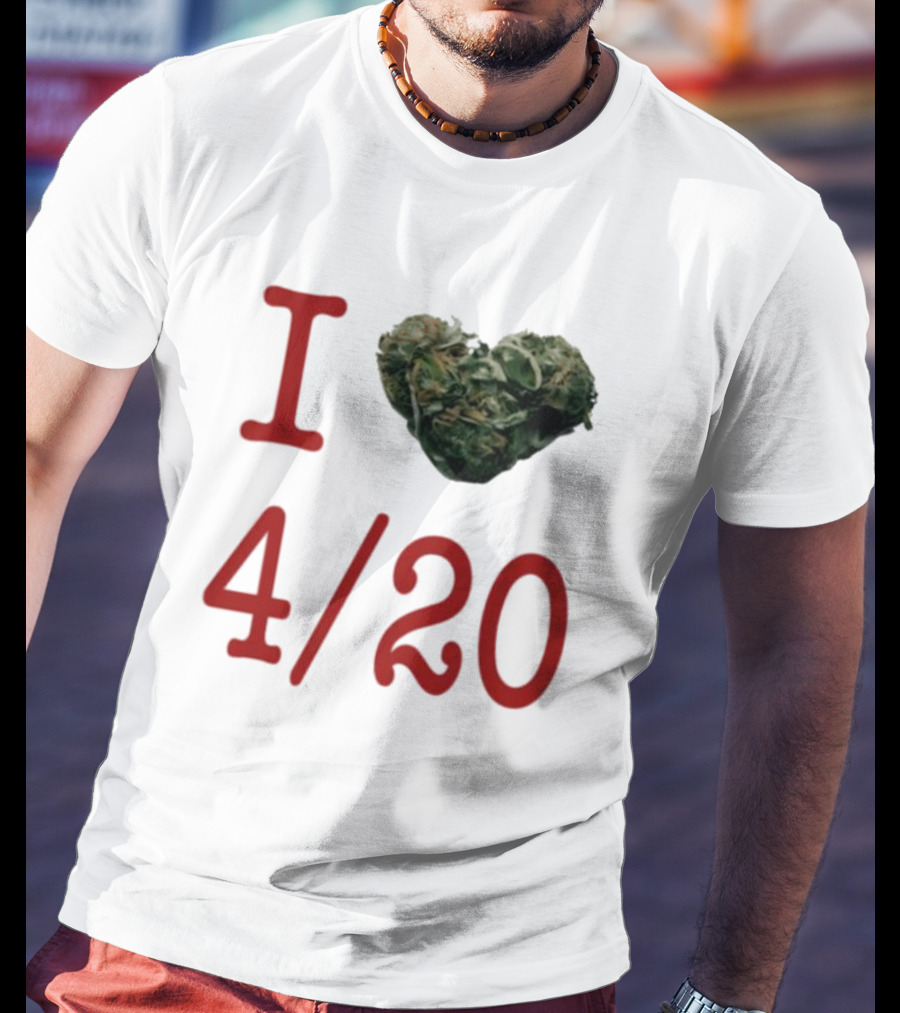 Rihanna Wearing I Heart 4/20 Day T-Shirt