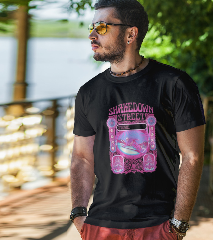 Shakedown Street Stowe Vermont Psychedelic Snowboarder Retro T-Shirt