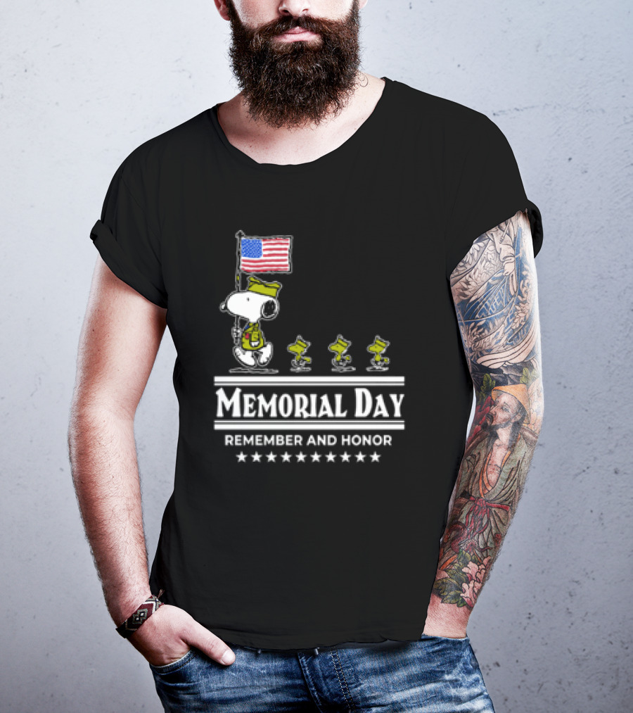 Memorial Day Snoopy And Woodstock Remember And Honor With American Flag T-Shirt