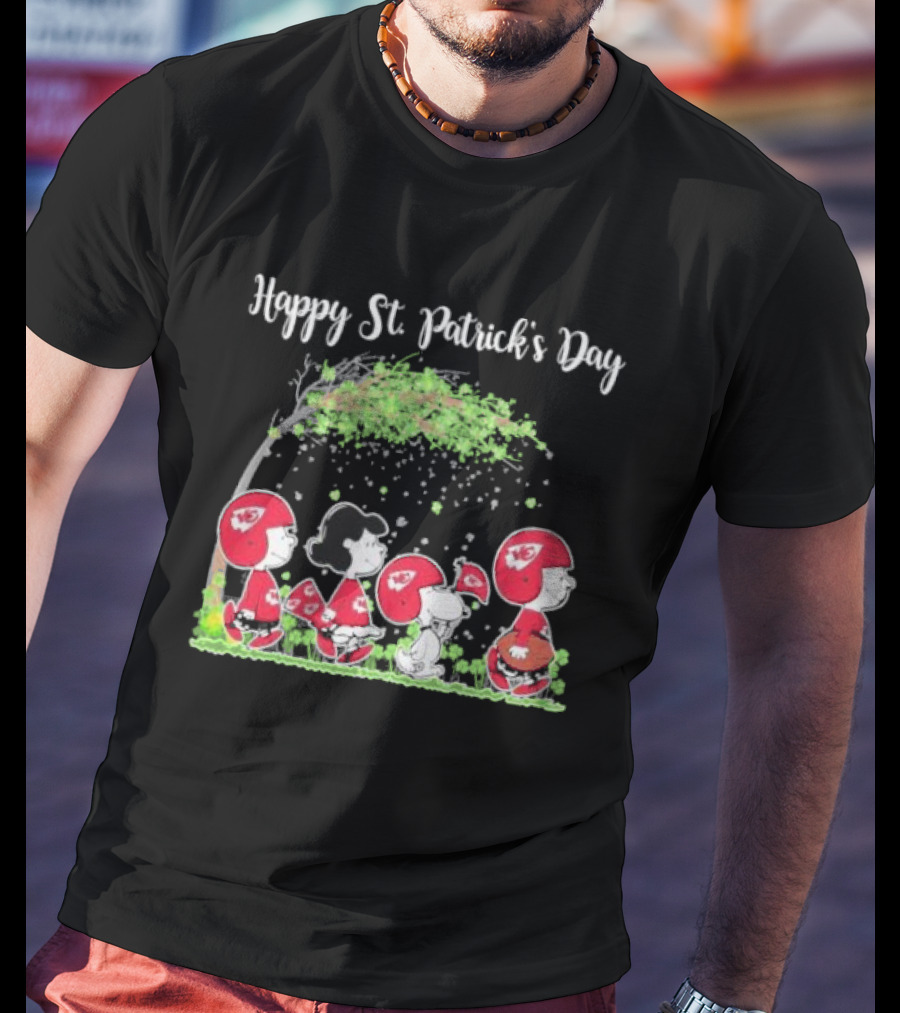 Kansas City Chiefs Peanuts Characters Happy St. Patrick’s Day T-Shirt
