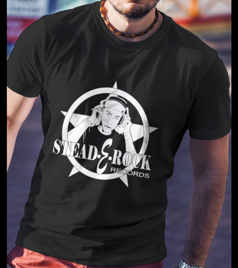 Stead E Rock Records Erockalipse DJ Headphones Star Emblem T-Shirt