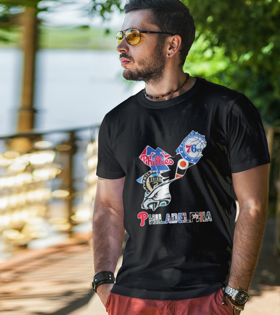 Philadelphia Eagles Phillies 76ers Union Flyers T-Shirt