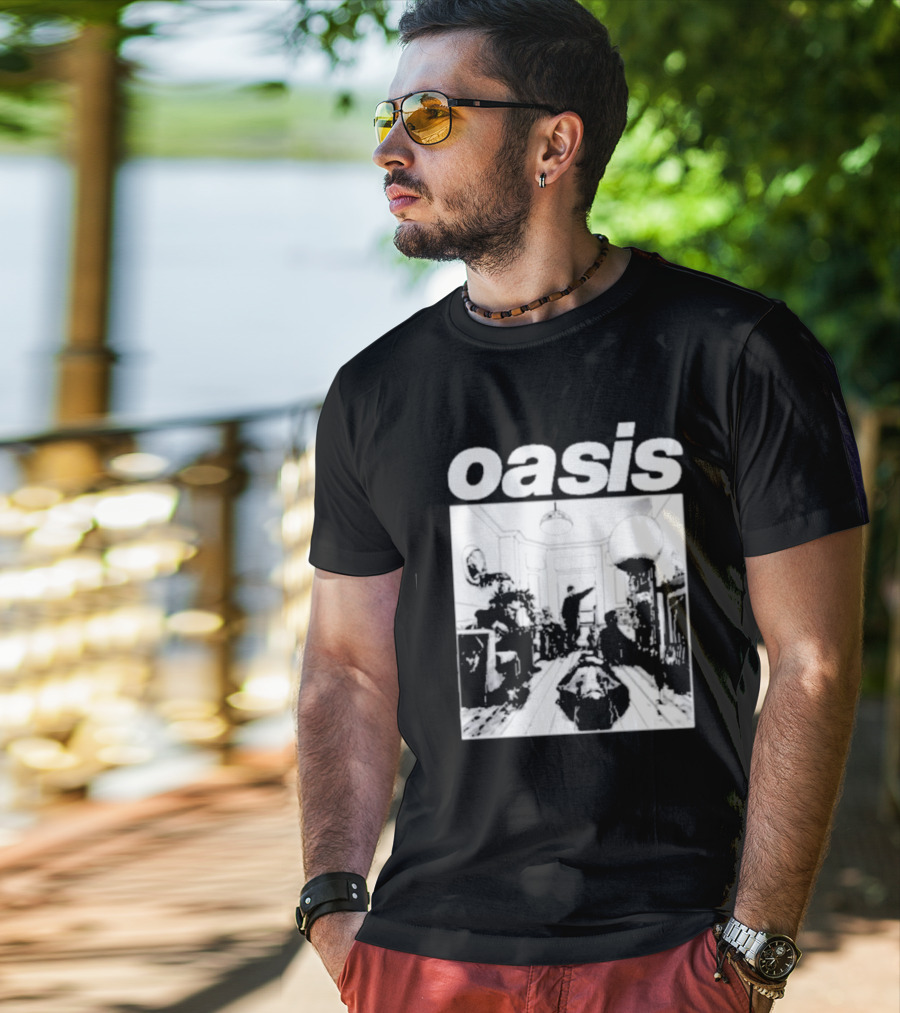 Oasis Definitely Maybe Monochrome Room Scene T-Shirt
