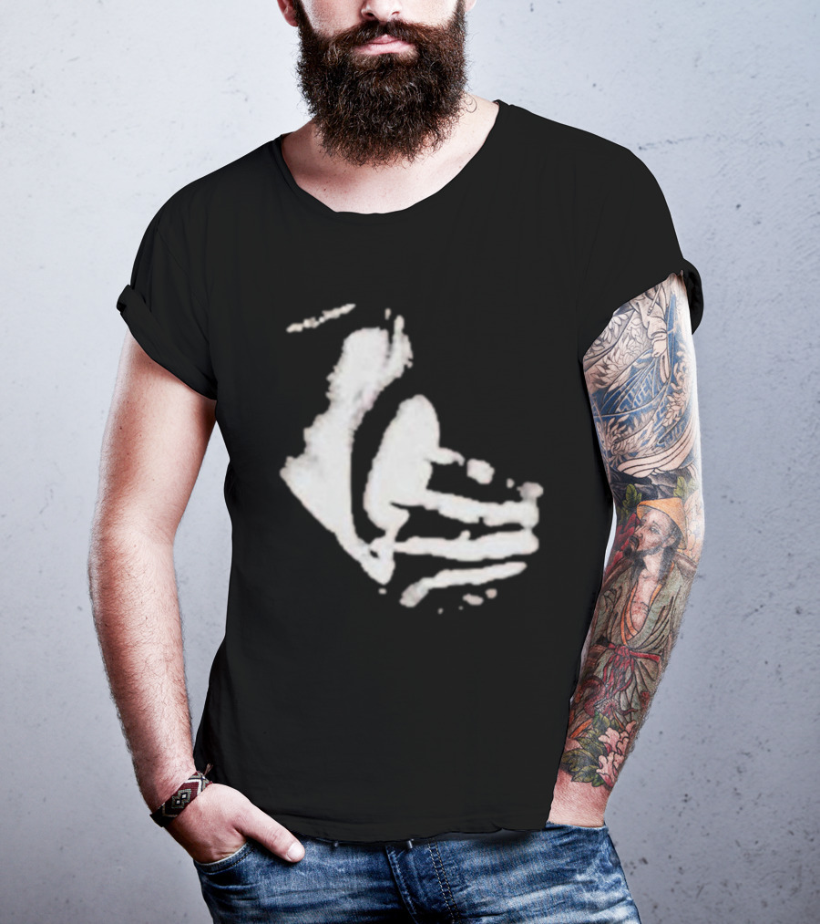 Portal Camila Brasil I Luv It Photo Optical Illusion Black And White Hand Face T-Shirt