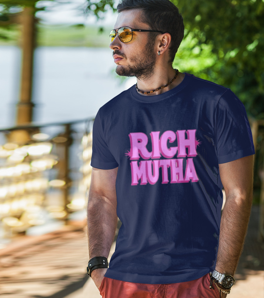 Monaleo Rich Mutha Pink T-Shirt
