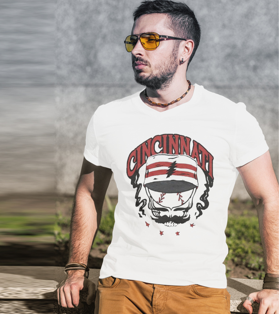 Cincinnati Reds Grateful Dead Skull Collaboration T-Shirt