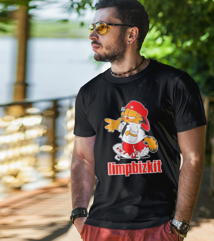 Limpbizkit Garfield Parody Red Outfit Cap And Sneakers T-Shirt