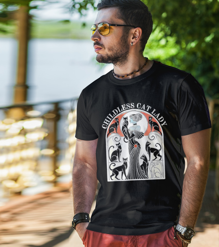 CHILDLESS CAT LADY Deco Style With Elegant Cats And Lady T-Shirt