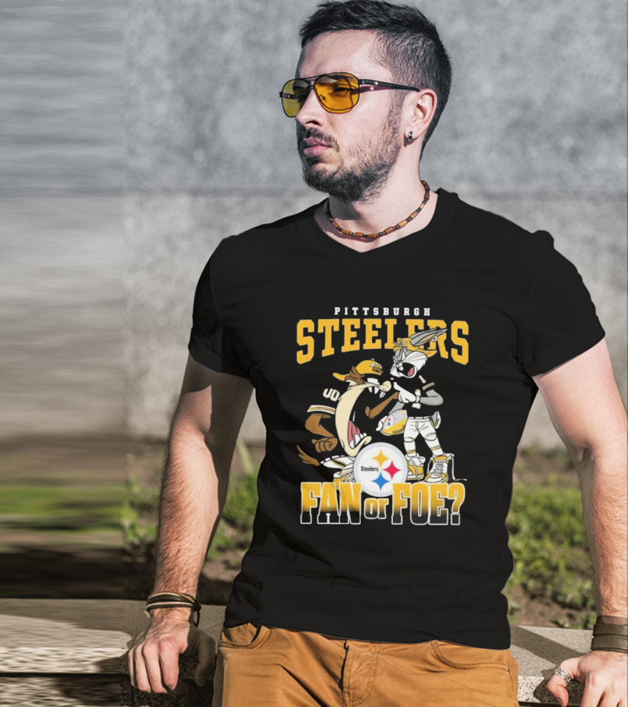 Pittsburgh Steelers Bugs Bunny Taz Fan Or Foe Showdown T-Shirt