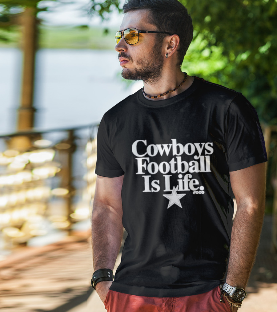 Calvin Watkins Cowboys Football Is Life Star Foco T-Shirt