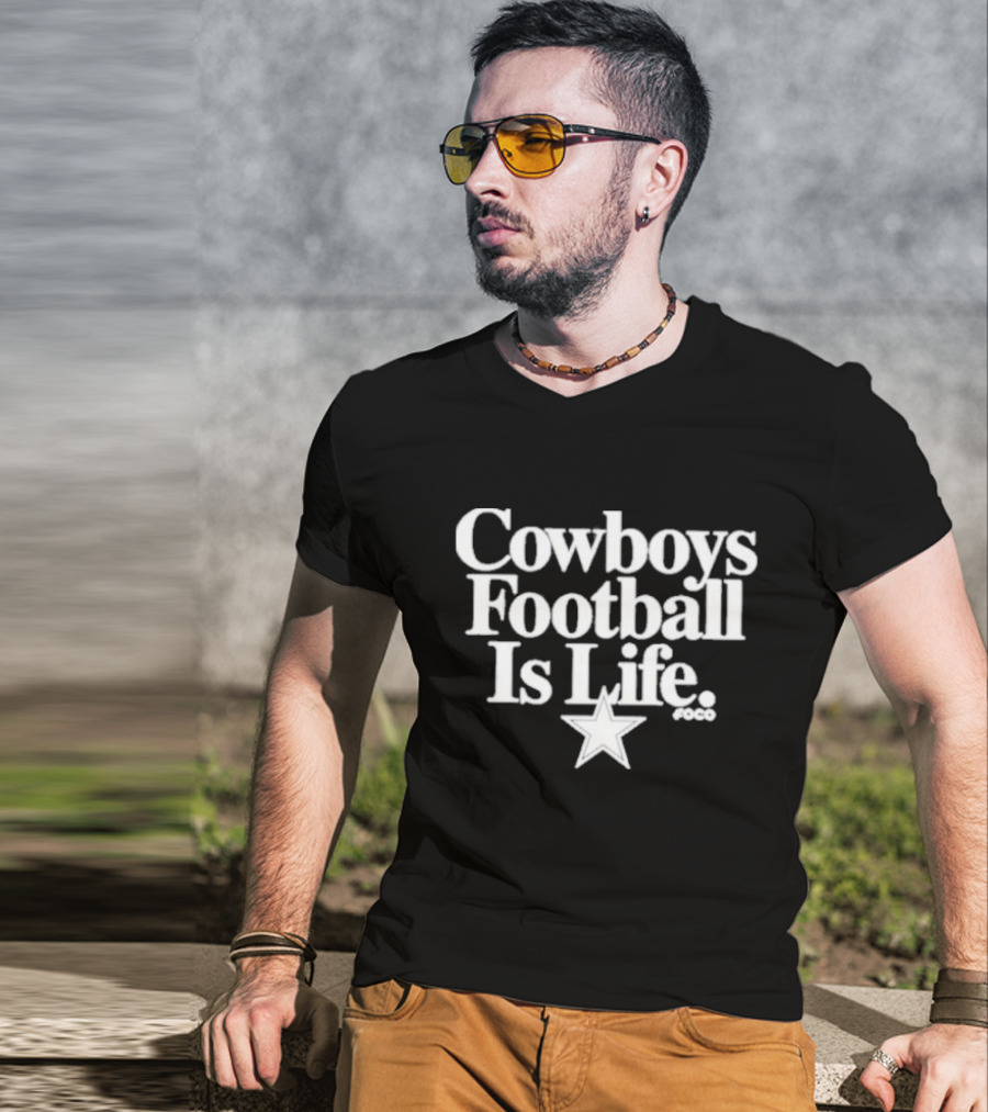 Calvin Watkins Cowboys Football Is Life Star Foco T-Shirt