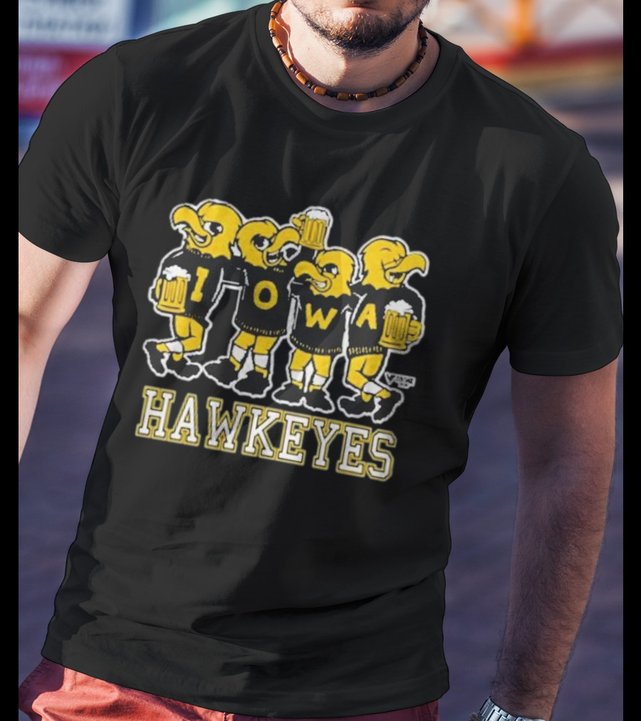 Vintage Iowa Hawkeyes Drinking Eagle Mascots T-Shirt