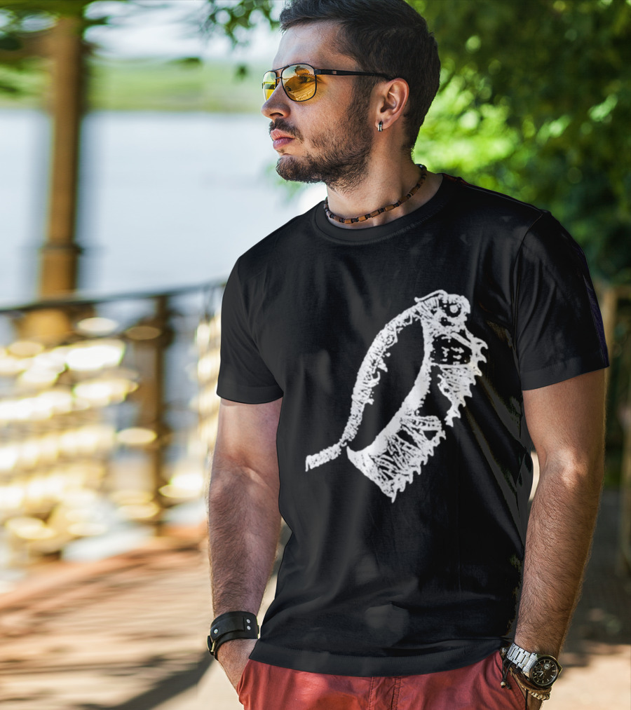 Insert Coin Bloodborne Saw Cleaver T-Shirt