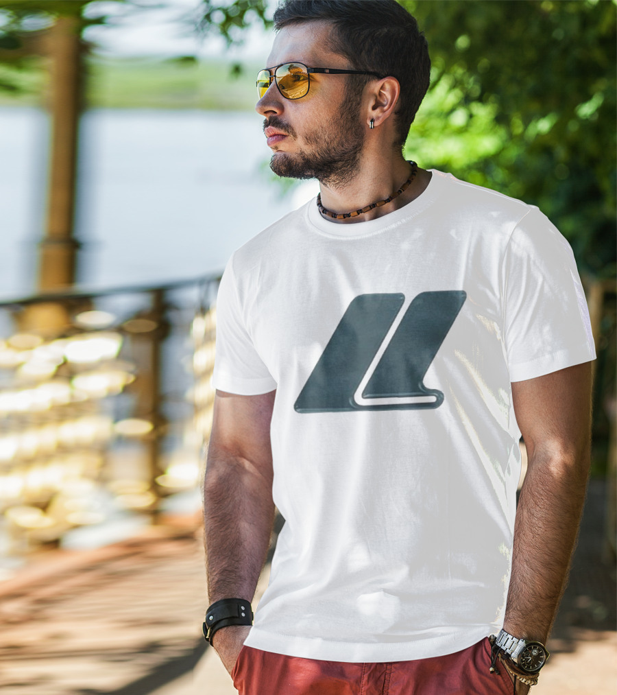 Lloyd Lisa’s Birthday Classic Airline T-Shirt