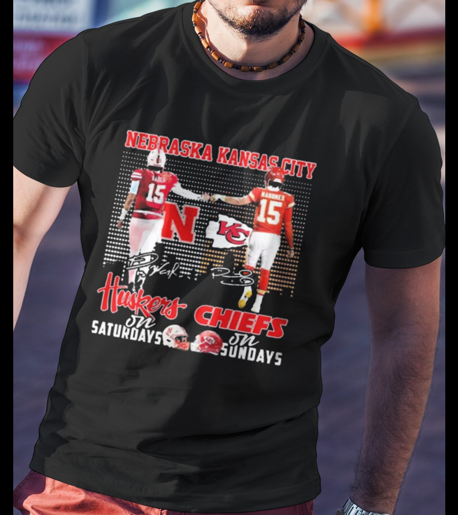 Nebraska Kansas City Huskers Chiefs On Saturdays On Sundays Mahomes Break Signatures T-Shirt