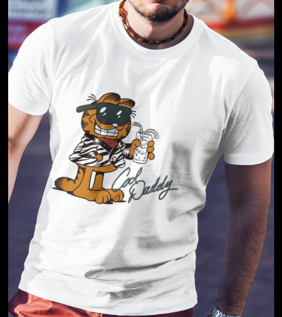 Garfield Cool Daddy Sunglasses Drink T-Shirt
