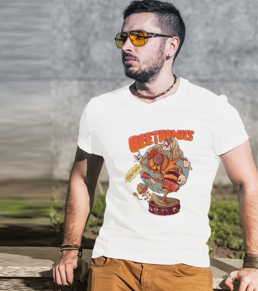 Beetronics Tuna Fuzz Rocking Bee On Amplifier T-Shirt