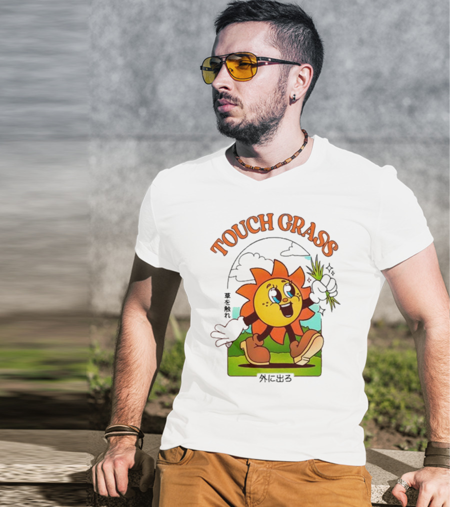 Touch Grass Retro Sun Character Outdoors Japanese Text T-Shirt