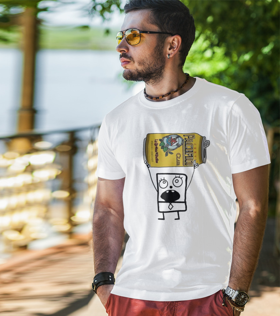 Doodlebob Holding Pacifico Clara La Cerveza Del Pacifico Beer Can T-Shirt