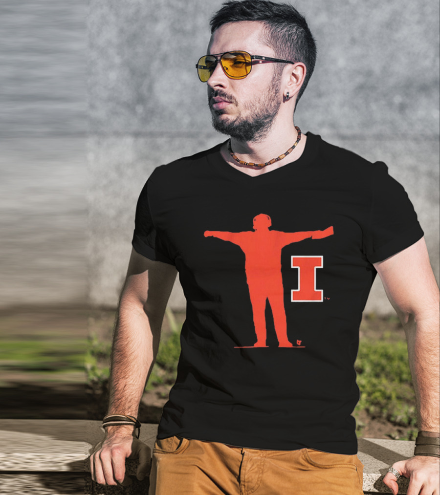 Illinois Fighting Illini Football Coach Silhouette And Iconic I T-Shirt